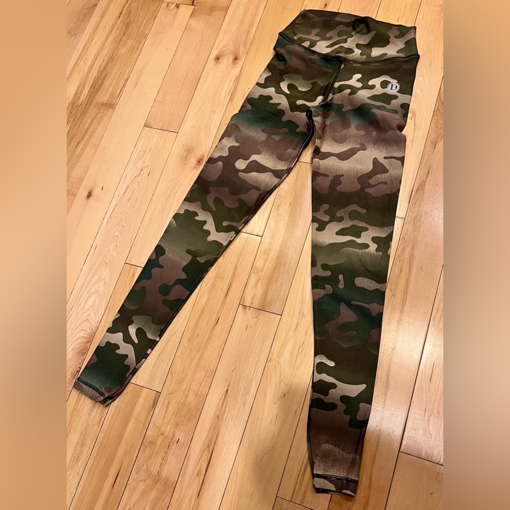 D’Tinas Leggings.